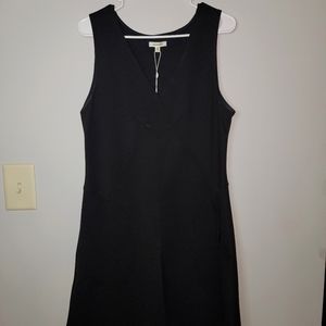 Black basics dress by MAX STUDIO